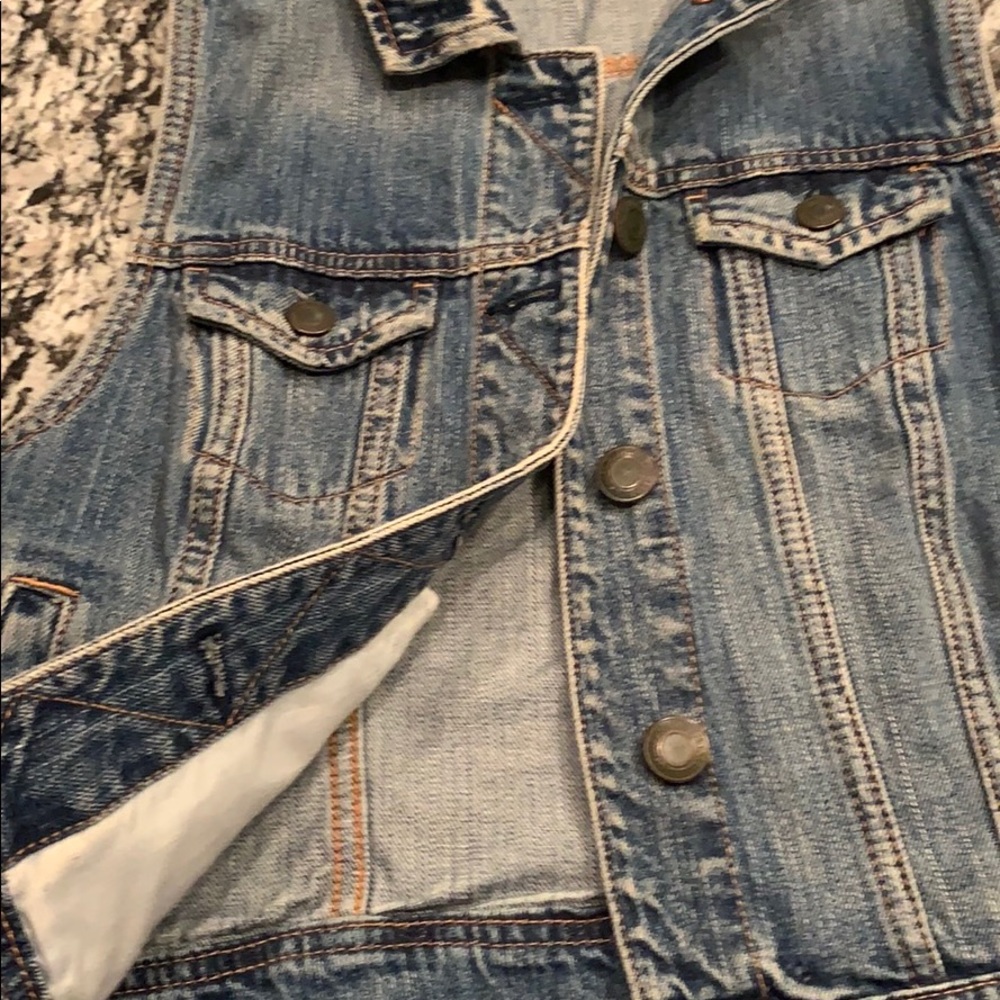 Jean jacket! - Picture 4 of 5